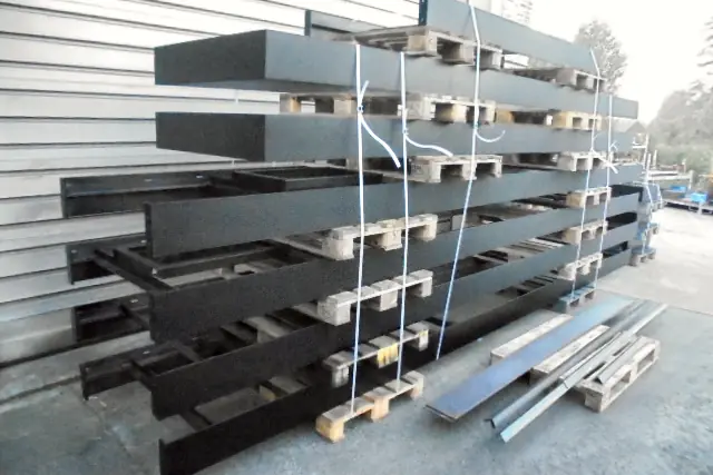 Stalen frames voor een gasinstallatie